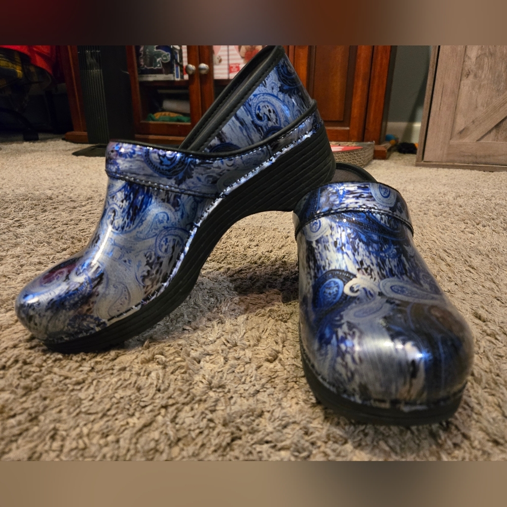 Dansko LT Pro Paisley Patent Clog Size 38